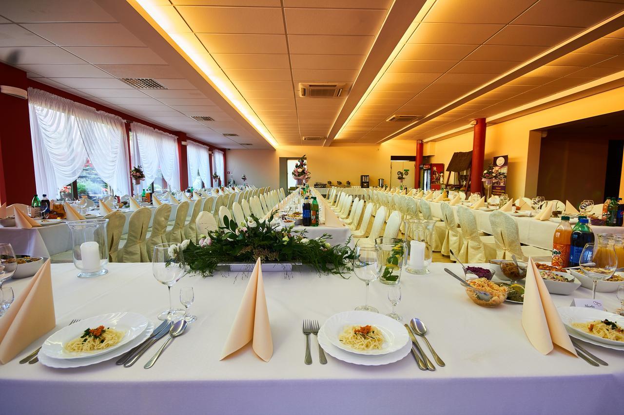Hotel Paola Kutno Εξωτερικό φωτογραφία